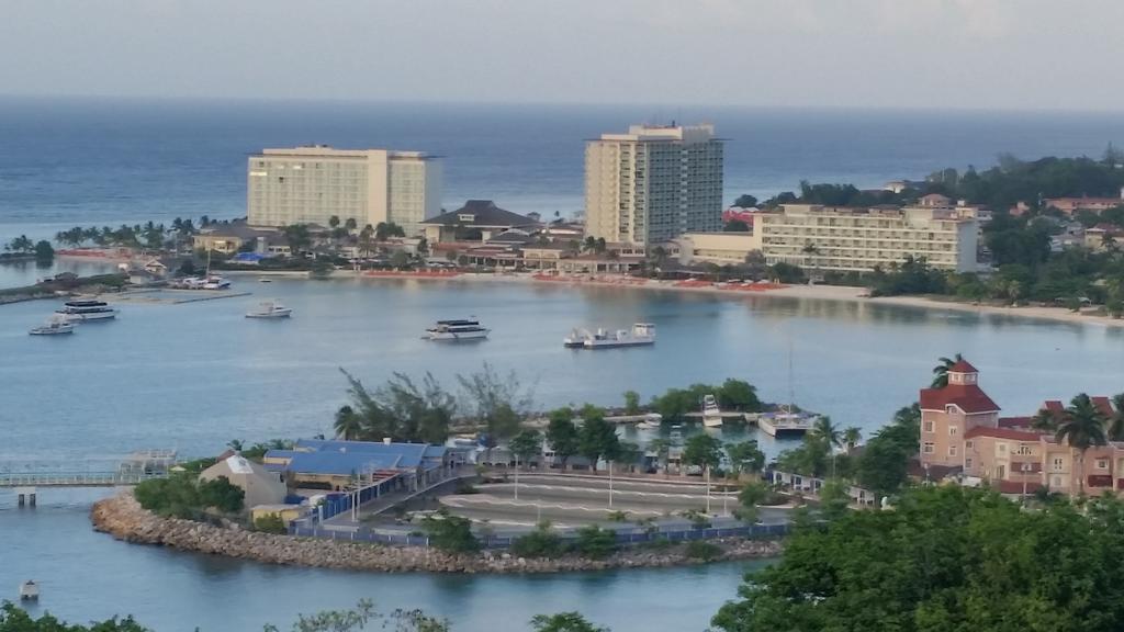 Sky Castles Apt J3 Ocho Rios Esterno foto